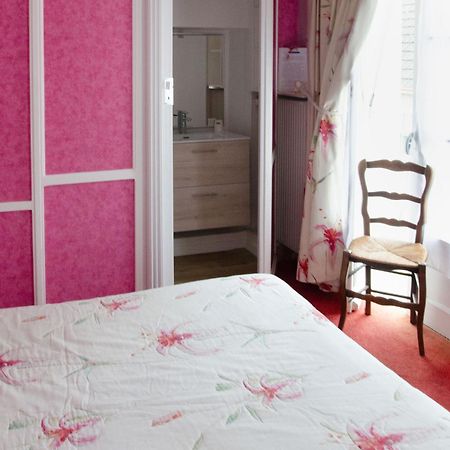 Bed and Breakfast A L'Abri Des Vents Сен-Жан-ле-Тома Экстерьер фото