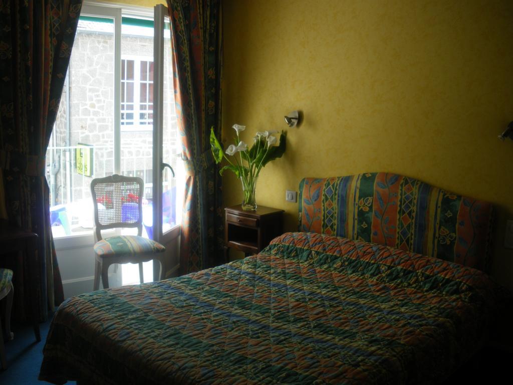 Bed and Breakfast A L'Abri Des Vents Сен-Жан-ле-Тома Номер фото
