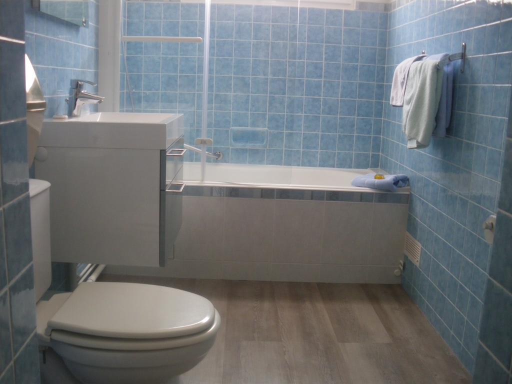 Bed and Breakfast A L'Abri Des Vents Сен-Жан-ле-Тома Номер фото