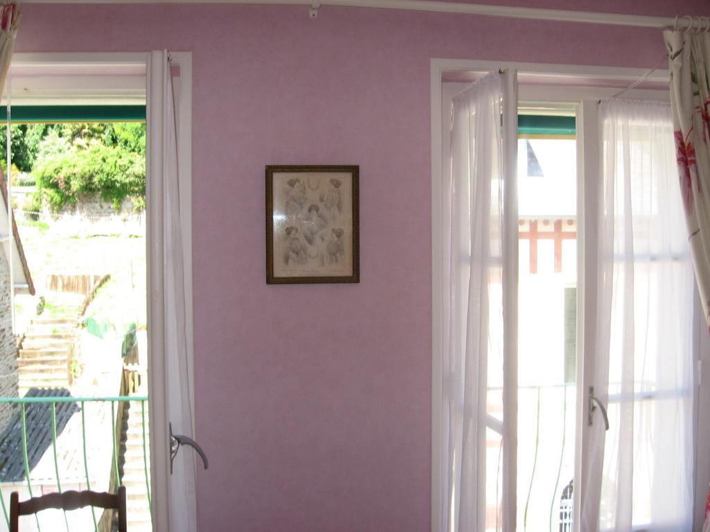 Bed and Breakfast A L'Abri Des Vents Сен-Жан-ле-Тома Номер фото